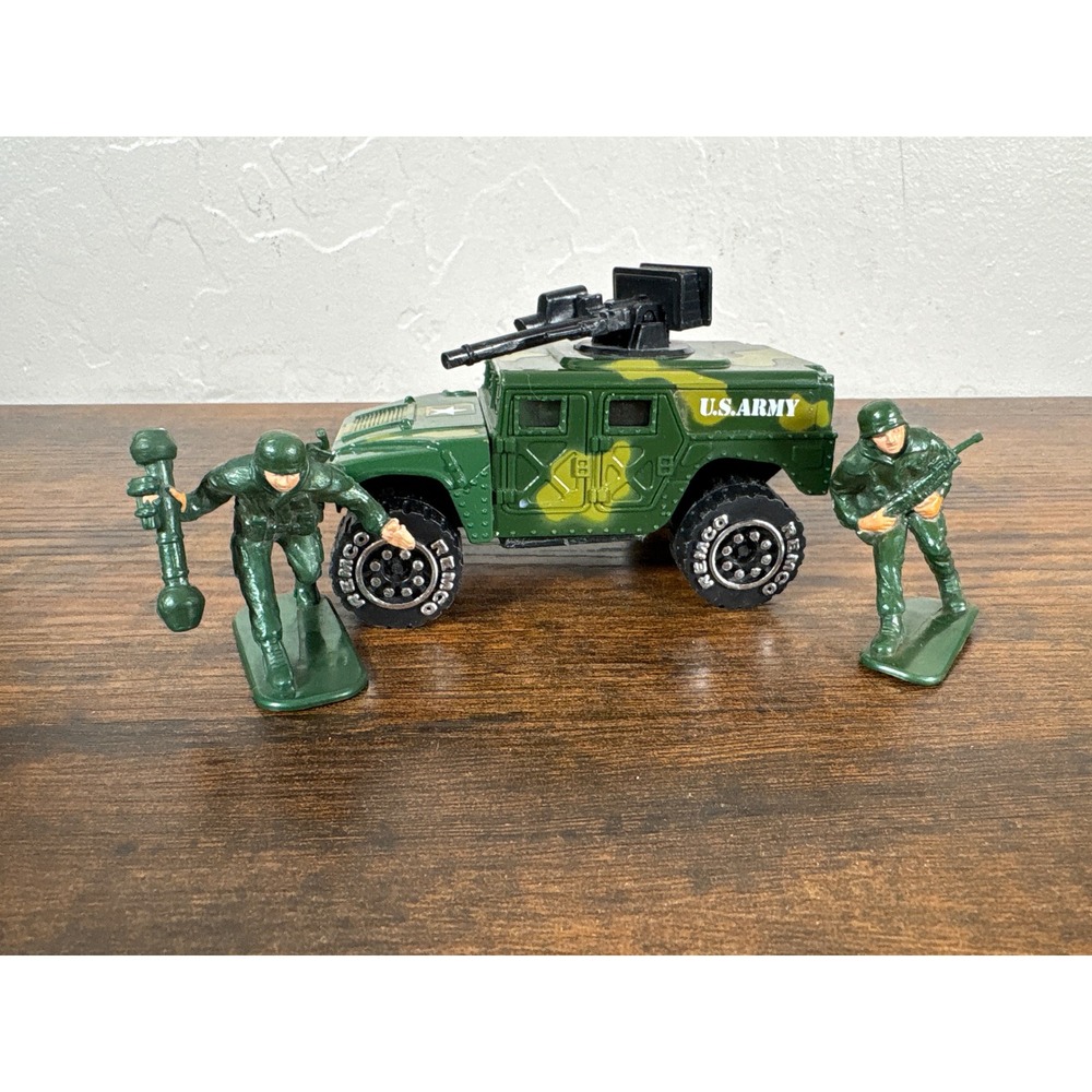 Vintage 1991 Remco US Army Humvee Vehicle and 2 Green Plastic Toy Soldiers Set